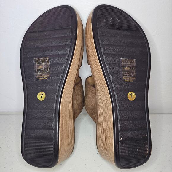 PATRIZIA Women's Size 7 Shaniho Slide Sandal Wedges Brown with Gold Buckle New - Picture 6 of 6